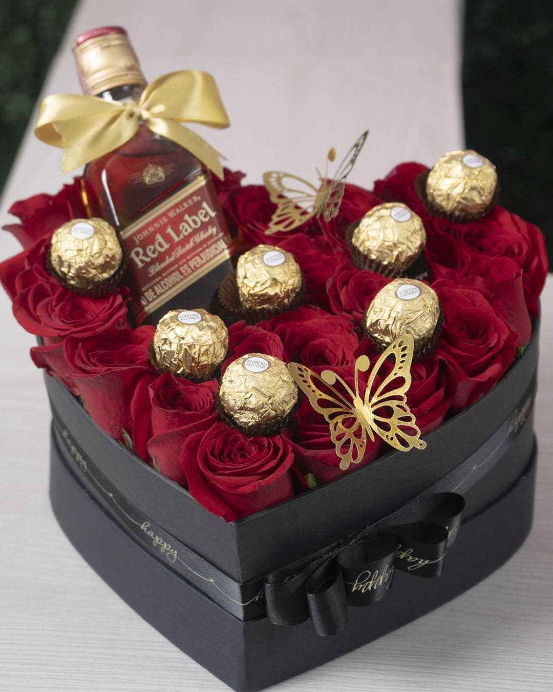arreglo flores corazón y vuno